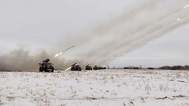 Střelba z Ukrajiny zasáhla stanoviště na našem území, tvrdí Rusové